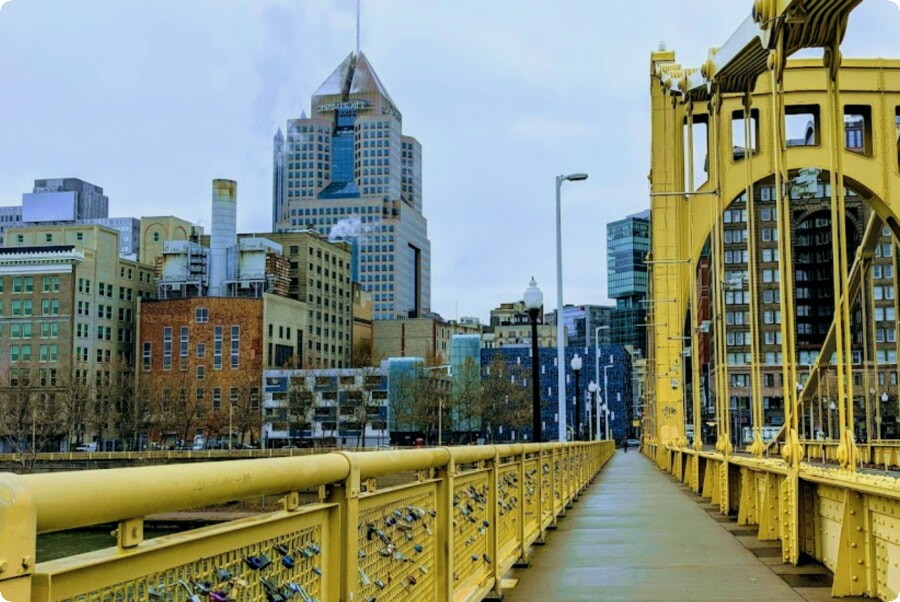 12 asiaa Pittsburghissa yöllä
