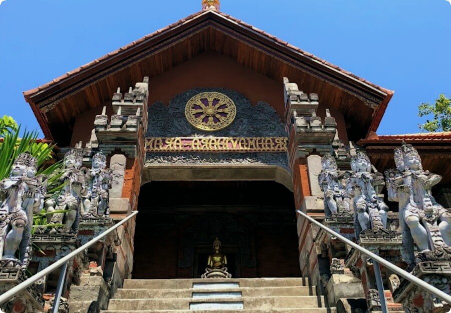 Buddhan temppeli Balilla